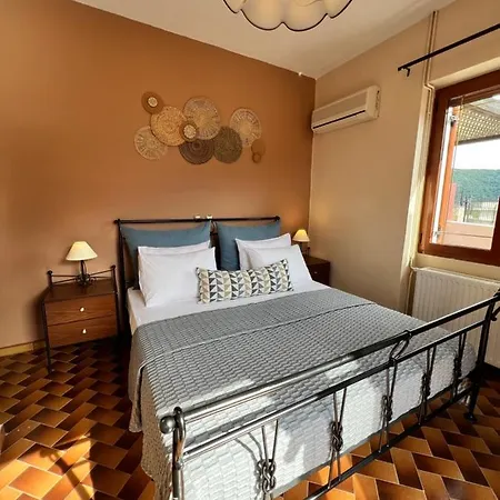 بيت للعطل Antonios House فاثي